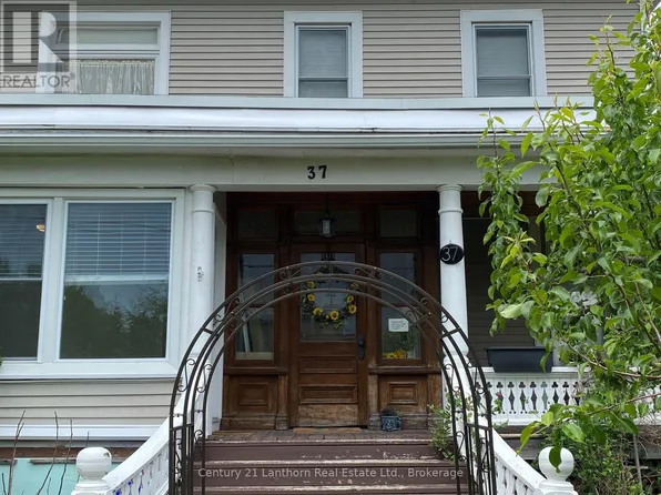 37A Picton Main St, Prince Edward County, ON K0K 2T0