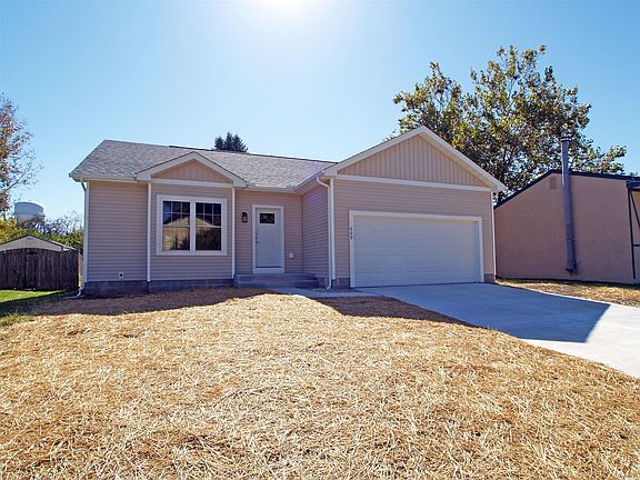 2nd image of 669 Lakefield Dr
