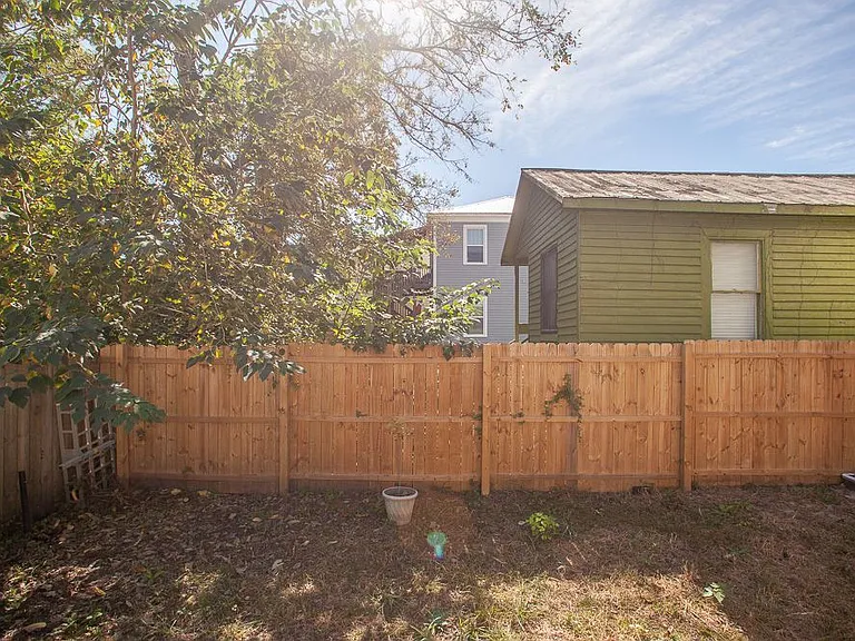 504 Brunswick St — Photo 22
