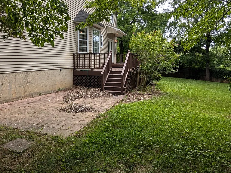 116 Paxton Ct — Photo 34
