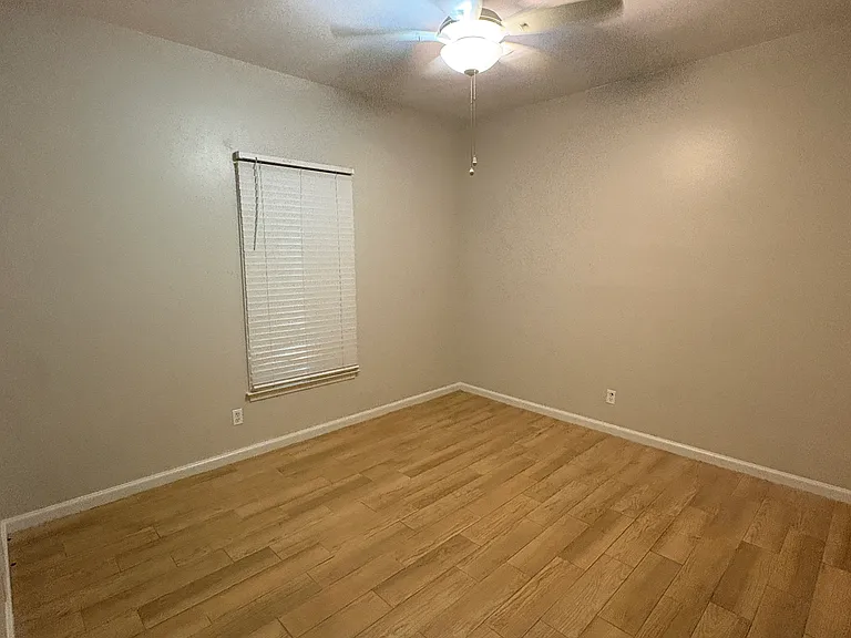3104 Woodley Ter — Photo 3