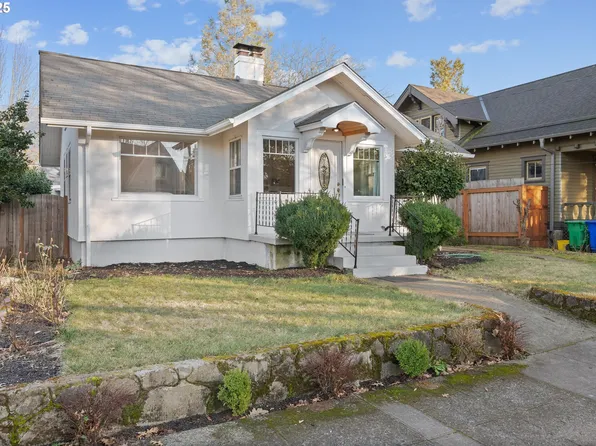 5826 N Moore Ave, Portland, OR 97217