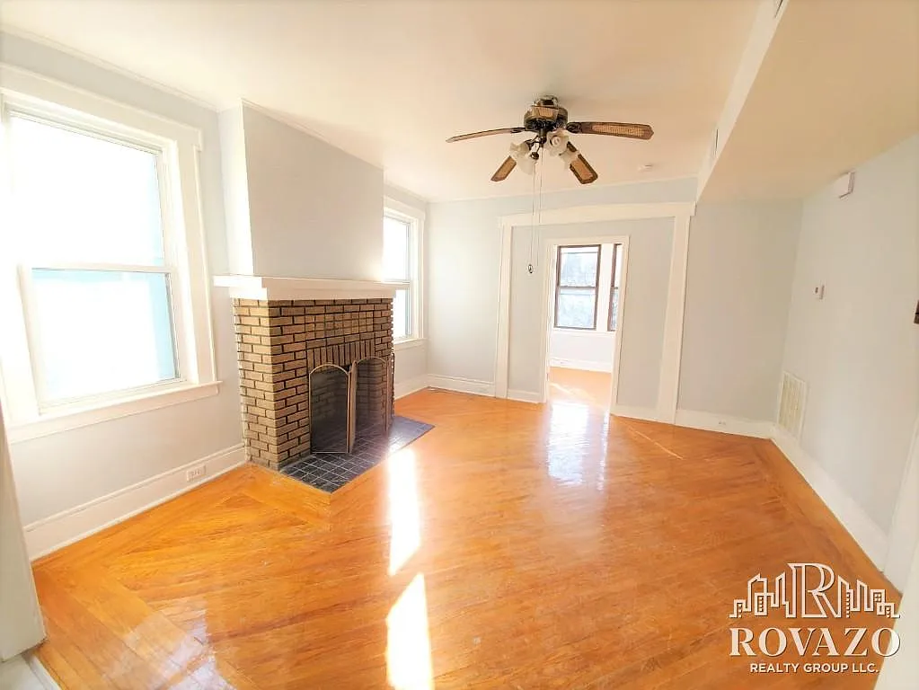 Building Photo - 203 Renner Ave #1A
