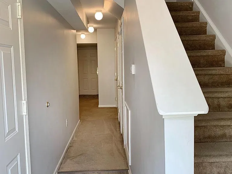 1301 N Marshall St — Photo 9