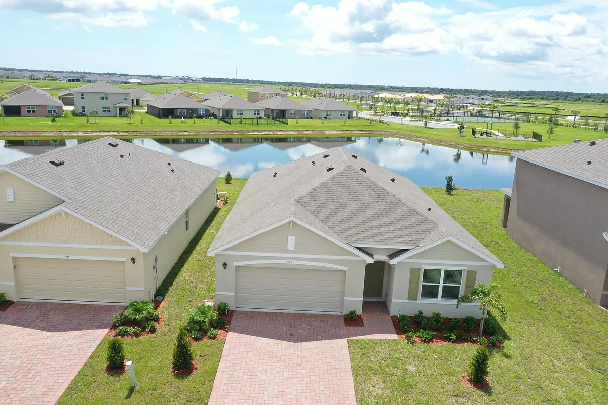 Building Photo - 925 Dugan Cir SE