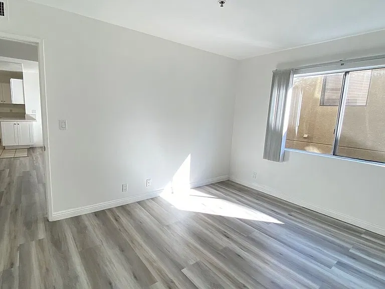 701 S Kingsley Dr #203 — Photo 11