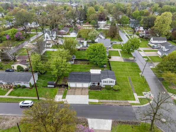 345 Center St, Fenton, MI 48430