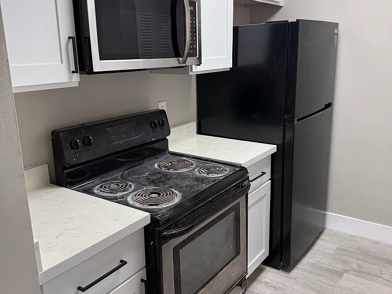 201 Santa Clara Dr #8 — Photo 2