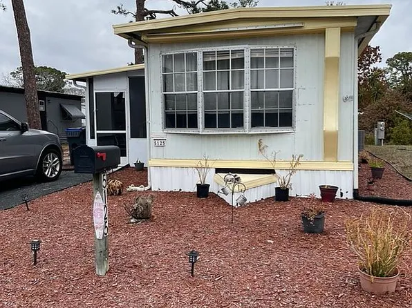 5125 Clover Ln, Titusville, FL 32780