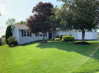 10256 Fawn Prairie Dr, Roscoe, IL 61073