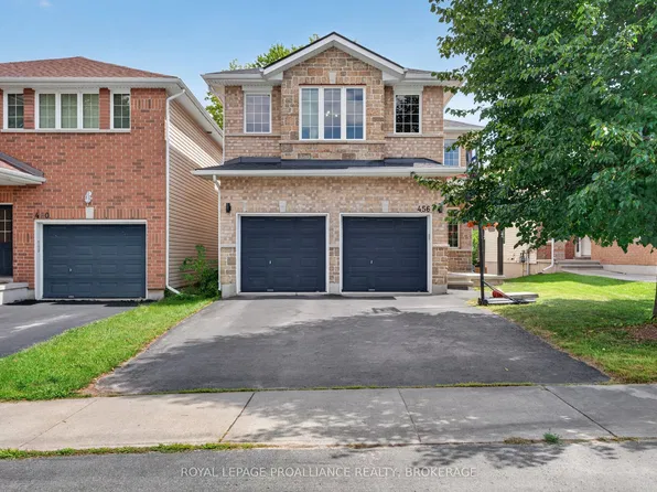 456 Conservatory Dr, Kingston, ON K7M 9C8