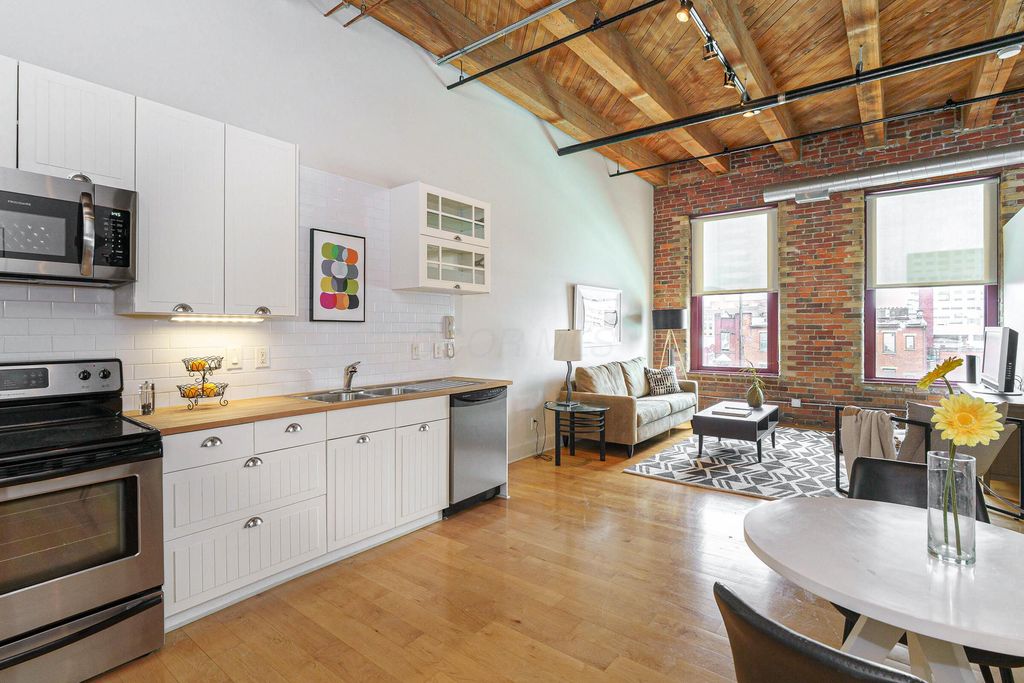 Real estate listing image