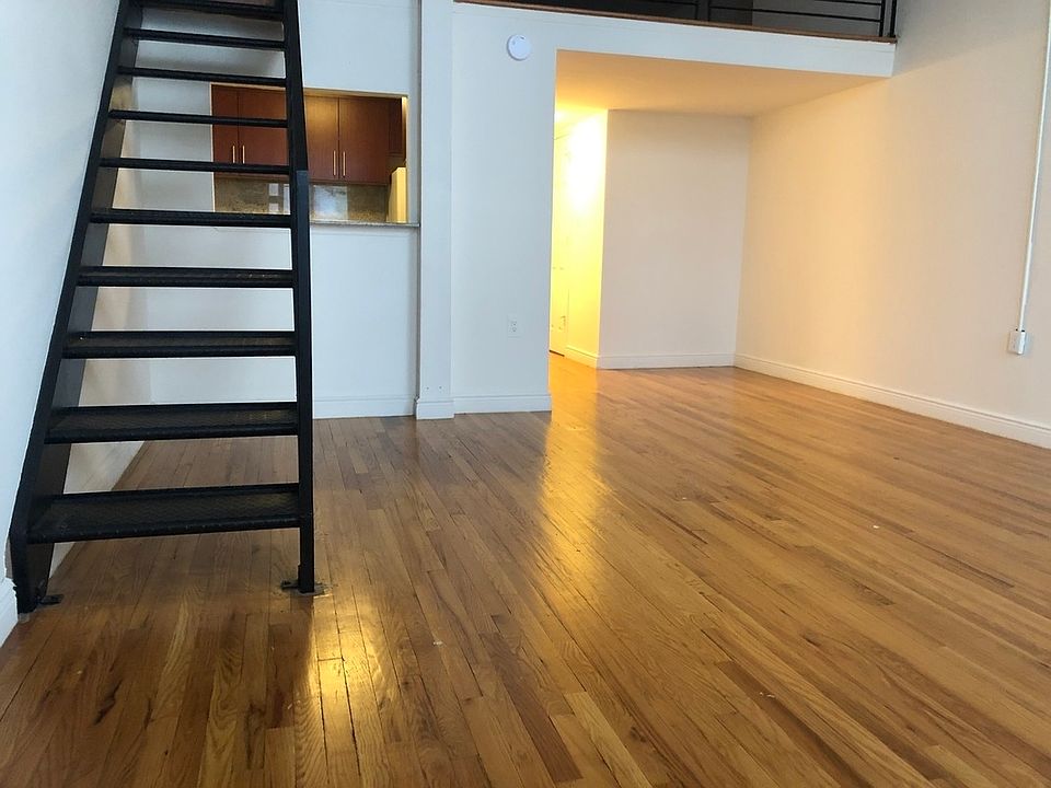 2nd image of 295 Park Ave S #D2