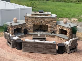 104 Catherine Dr #L10, Eynon, PA 18403