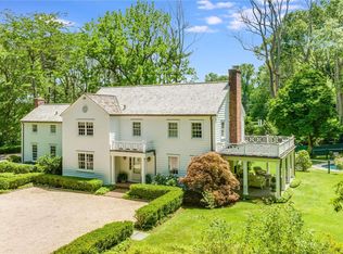 11 Laurel Ln, Locust Valley, NY 11560