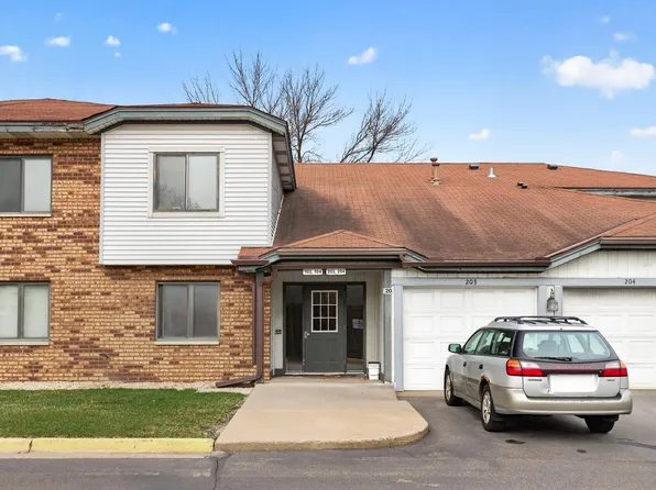 20 94th Cir NW #203NW, Minneapolis, MN 55448