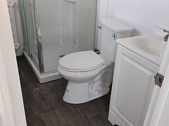 4th image of 120 S Lake Ave #2F