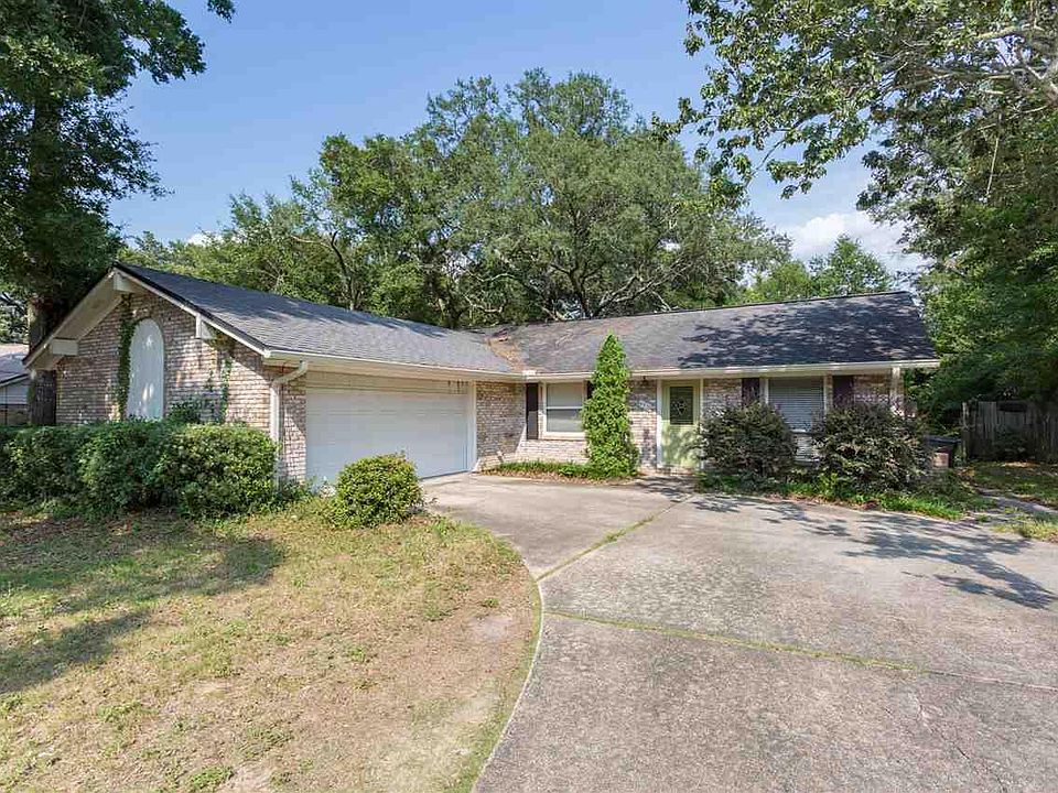 1st image of 4970 Woodcliff Dr
