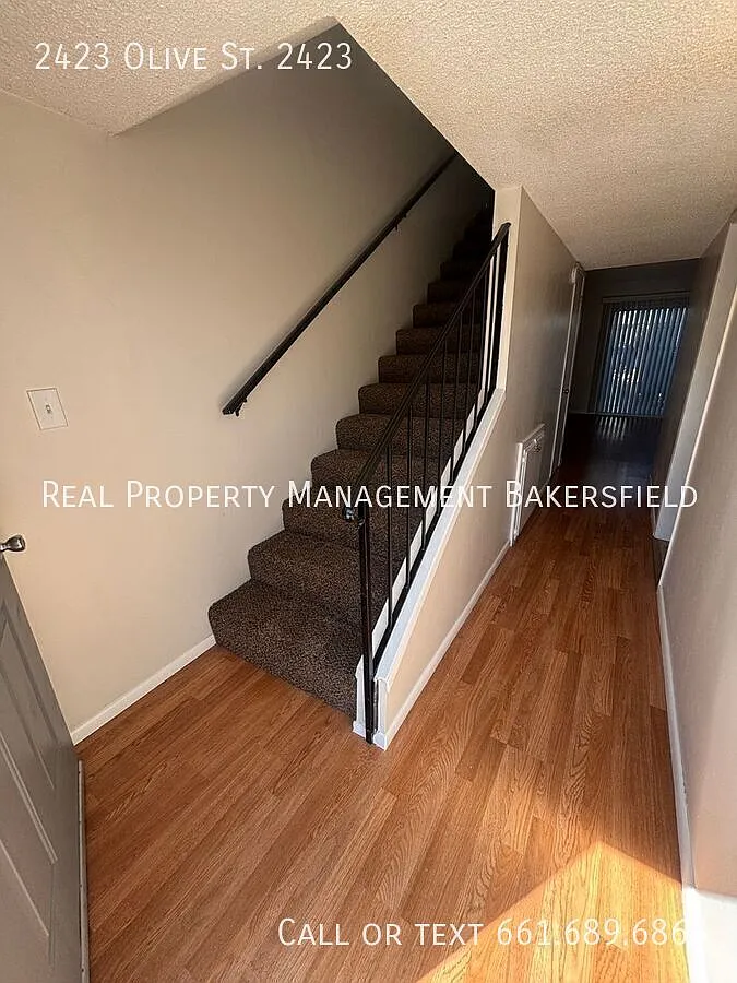 2423 Olive St - Move In Special - 1st month Rent Free! — Photo 3