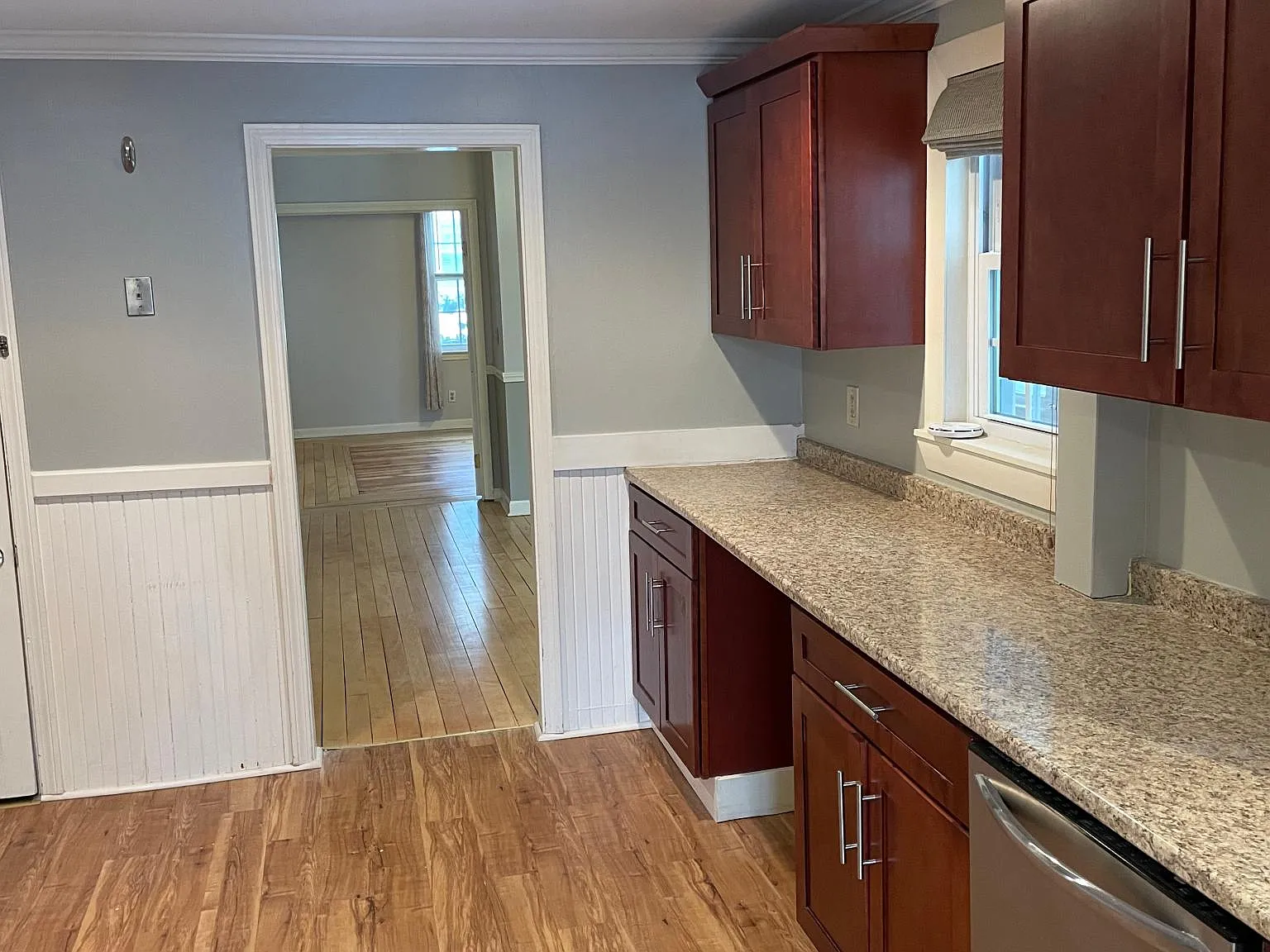3 bed, 1.5 bath, 1250 sqft, $2,950 — Photo 3