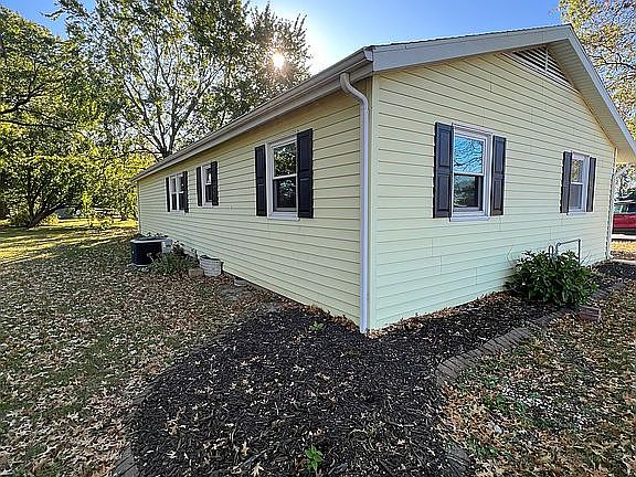 Back with large yard 