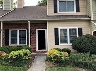 9118 Four Mile Creek Rd, Charlotte, NC 28277