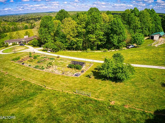 47th image of 1043 Range Cemetery Rd