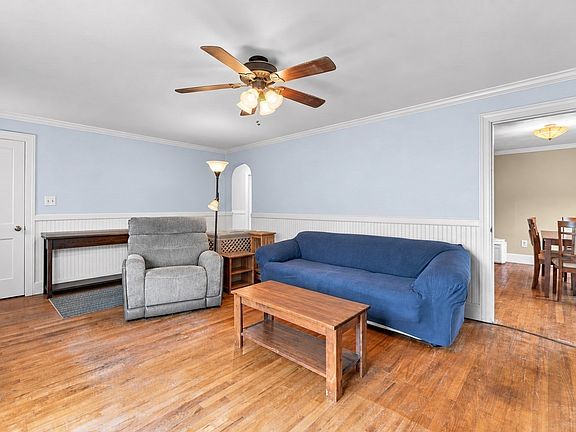 4th image of 19 Nautilus St