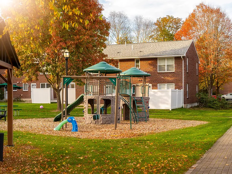 Hathaway Farms Townhomes at Northampton — Photo 52