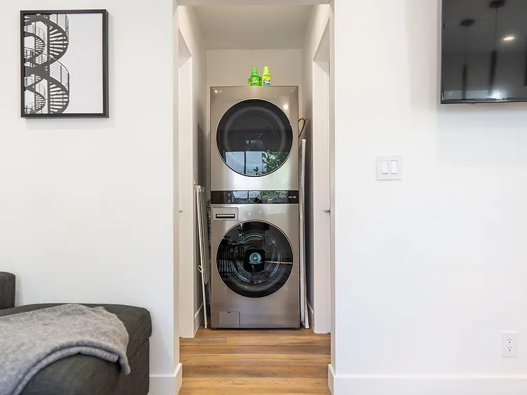 10863 Kling St #2 — Photo 9