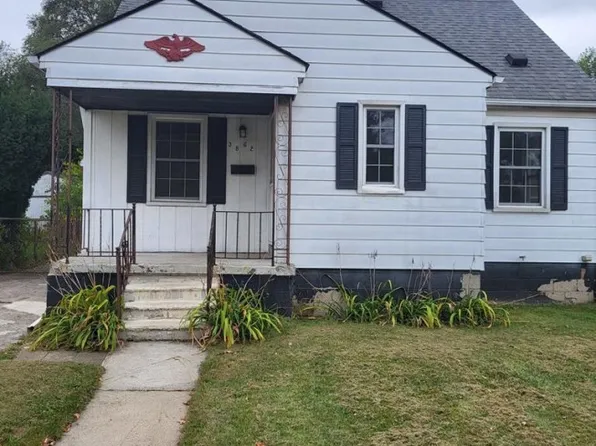 3862 Gloria St, Wayne, MI 48184