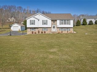 286 Cranberry Rd, Grove City, PA 16127