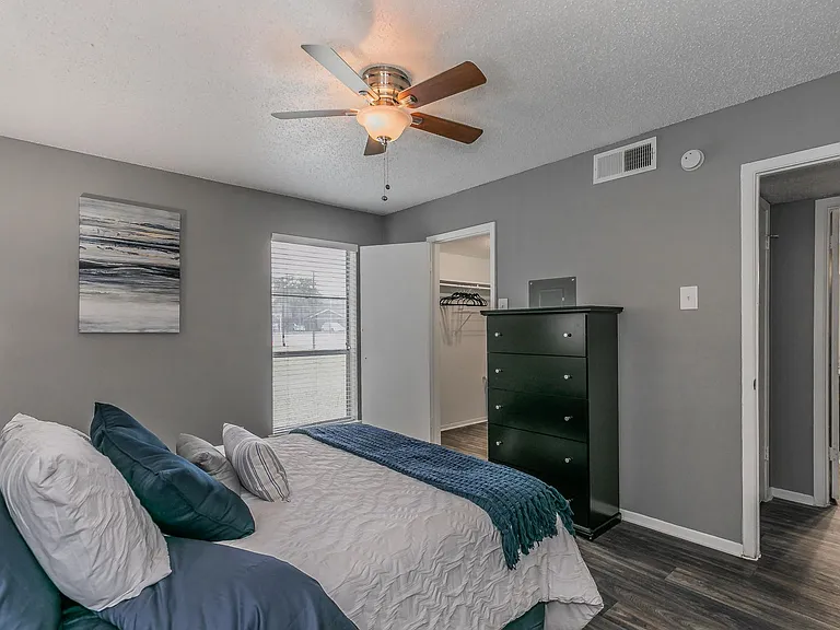 Station 121 at Town Center Apartments — Photo 137