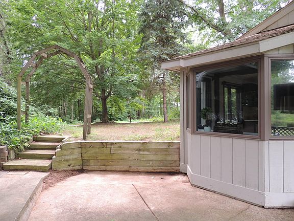 4th image of 6587 Pepper Brooke Ln
