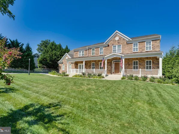 1207 Janneys Ln, Alexandria, VA 22302