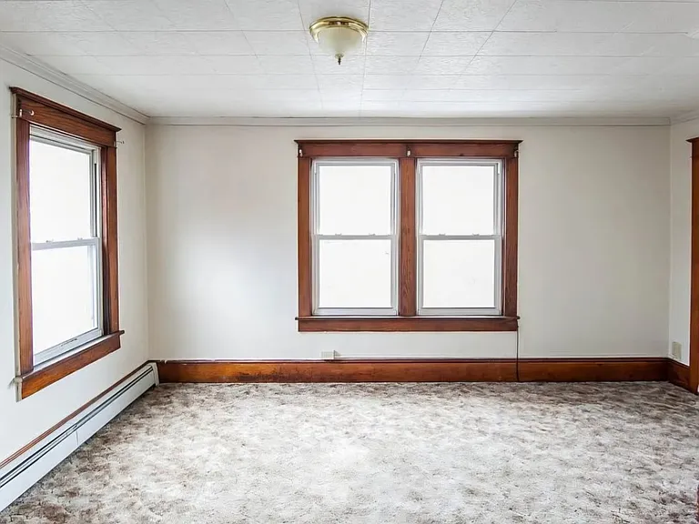 21 N Henderson St #2B — Photo 10