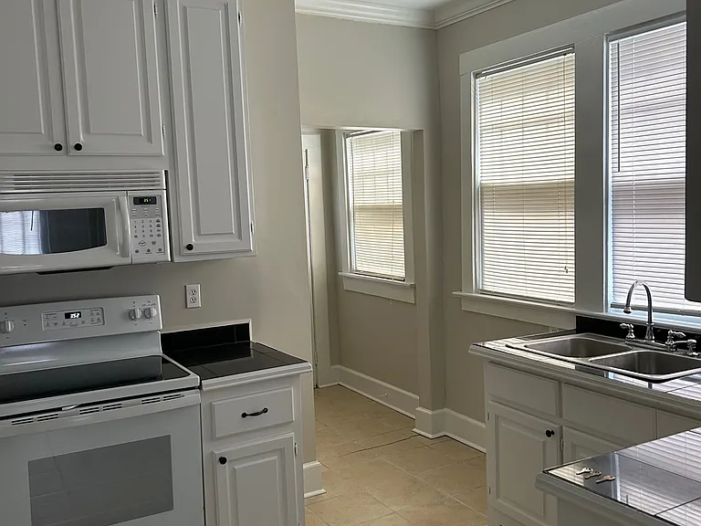 1104 Belleview St — Photo 18