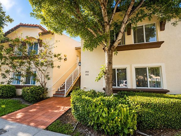 2nd image of 15721 SW 137th Ave APT 202