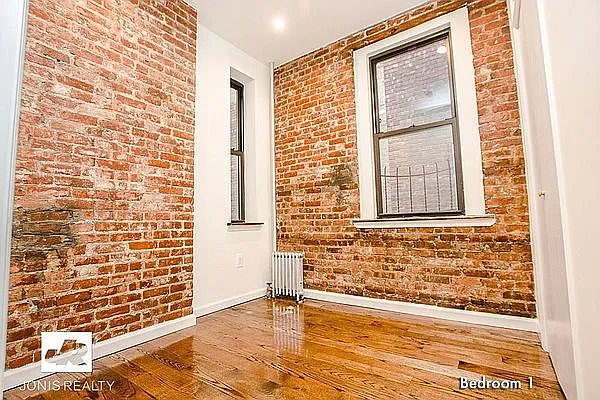 Rented by Jonis Realty | media 5