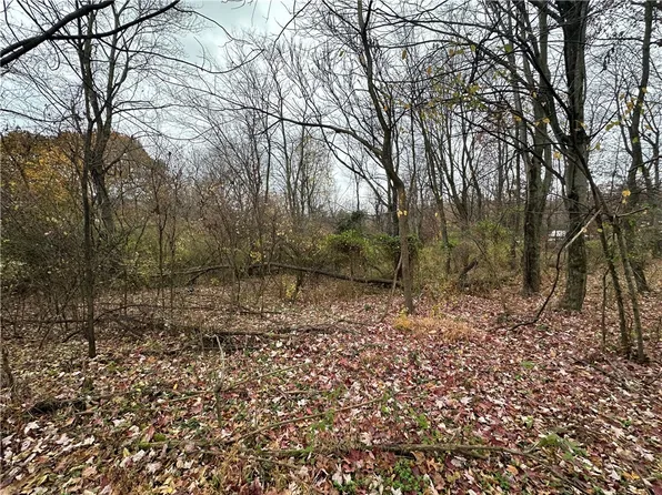 147 Valley St, Derry, PA 15627