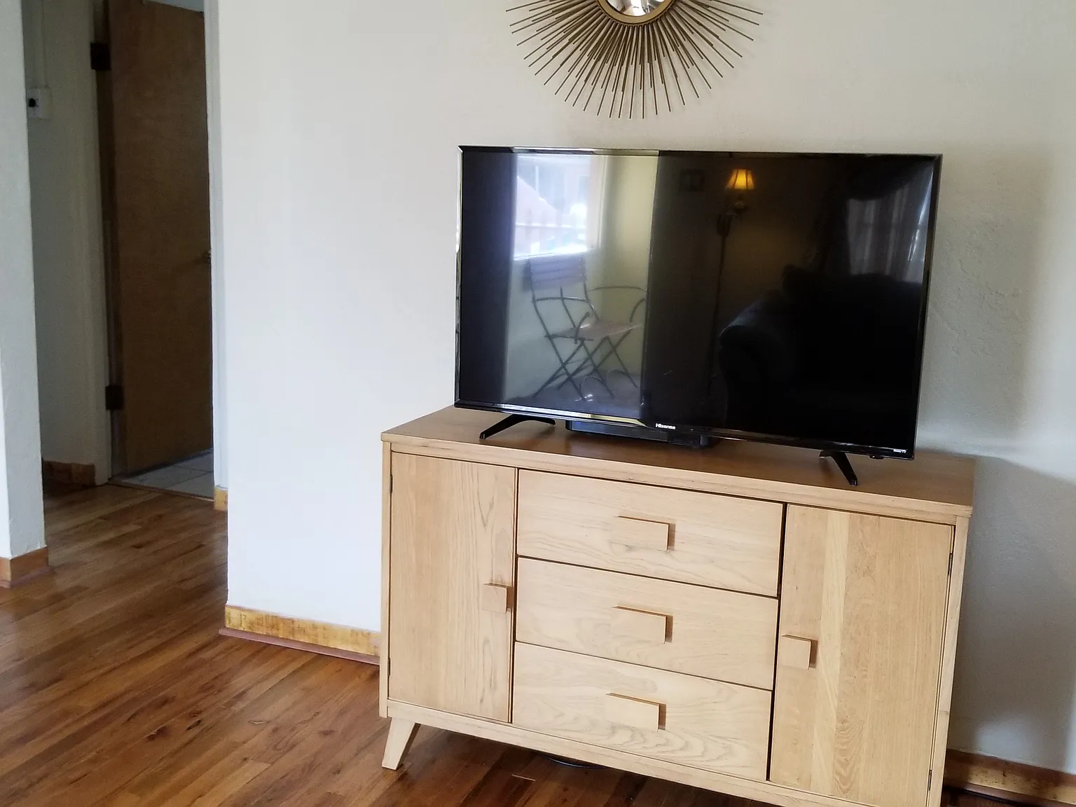 2423 Dora Ave NW — Photo 3