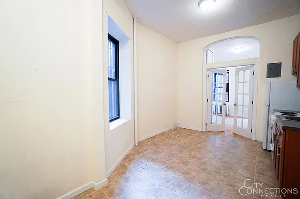 Rented by City Connections Realty | media 30