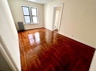 370 E 201st St #2C, Bronx, NY 10458