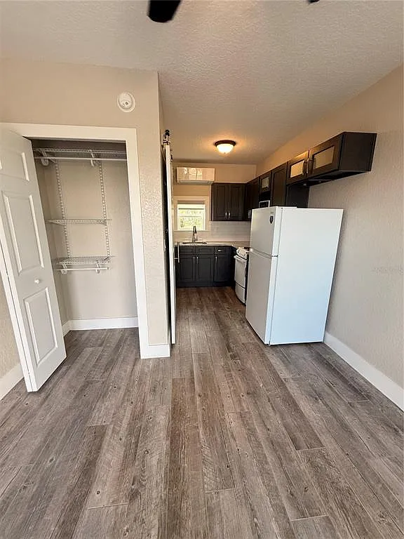 1 bed, 1.0 bath, 231 sqft, $1,000 — Photo 4