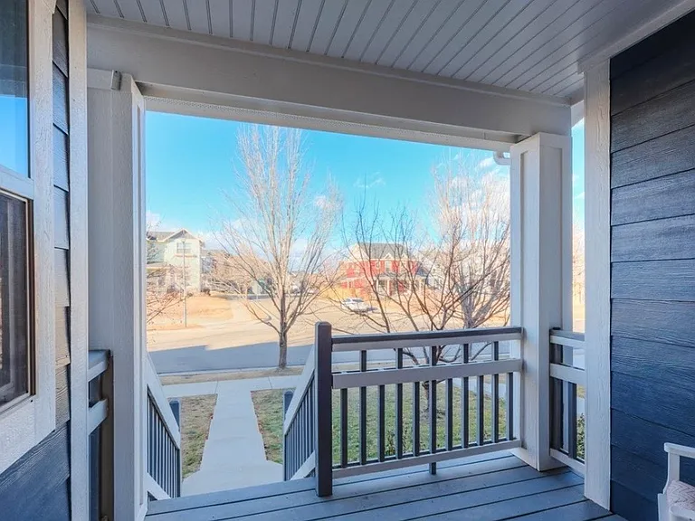 1546 Cottonwood Ave — Photo 3