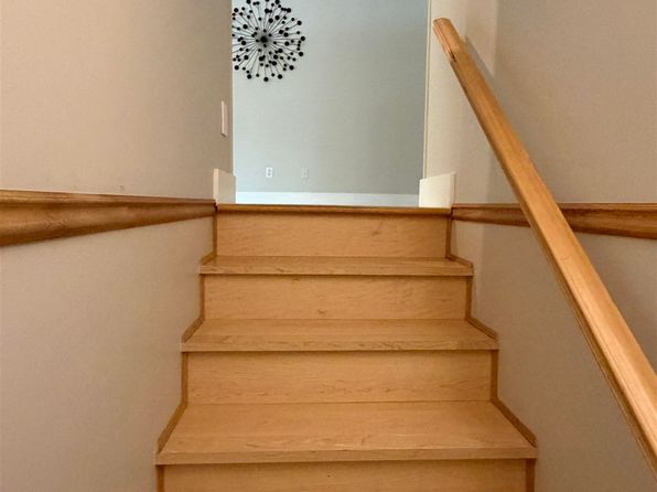 3 bedroom rental in Surrey — photo 7