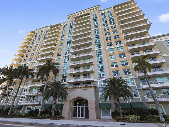 2nd image of 700 E Boynton Beach Boulevard #1006