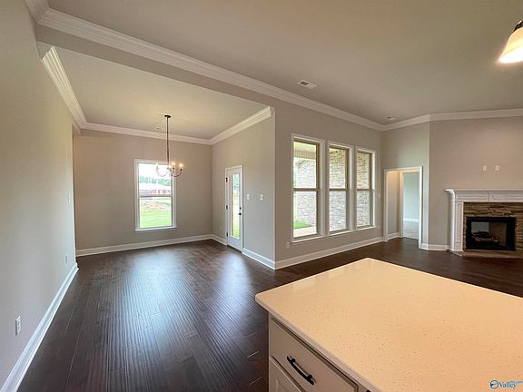 4th image of 212 Nellie Faye Ln