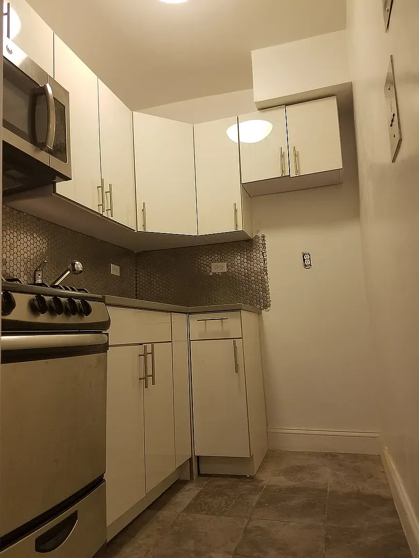 445 East 77th Street — Photo 4