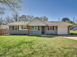 1700 England Rd, Arlington, TX 76013